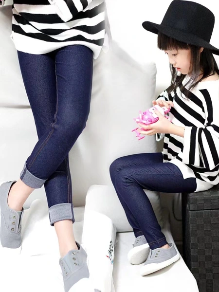 In-stock free shipping girls' denim leggings, elastic export girls' slim-fit jeans, casual girls' summer wear wholesale In-stock free shipping girls' denim leggings, elastic export girls' slim-fit jeans, casual girls' summer wear wholesale